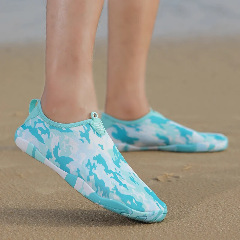 New Summer Beach Aqua Shoes Outdoor Creek Tracing Water Shoes Quick Dry Breathable Hiking Aqua Lighten Yoga Sneakers
