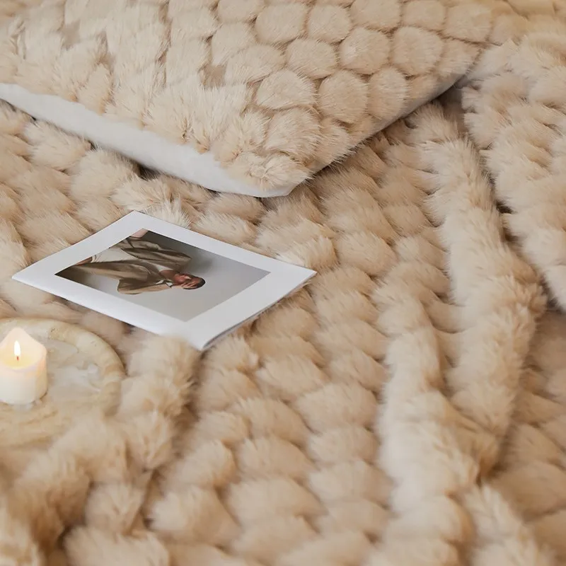 Decorative Extra Soft Faux Rabbit Hair Blanket Luxury Soft Fuzzy Lightweight Long Hair Plush Shaggy Blanket for Couch Sofa Bed