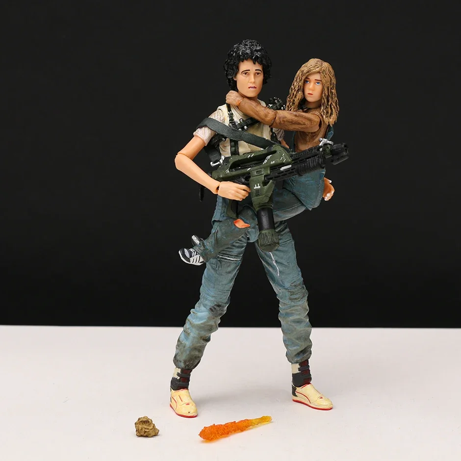 

NECA Aliens 30th Anniversary Ripley Rescuing Newt Collectible Action Figure Model Doll Decoration Toy