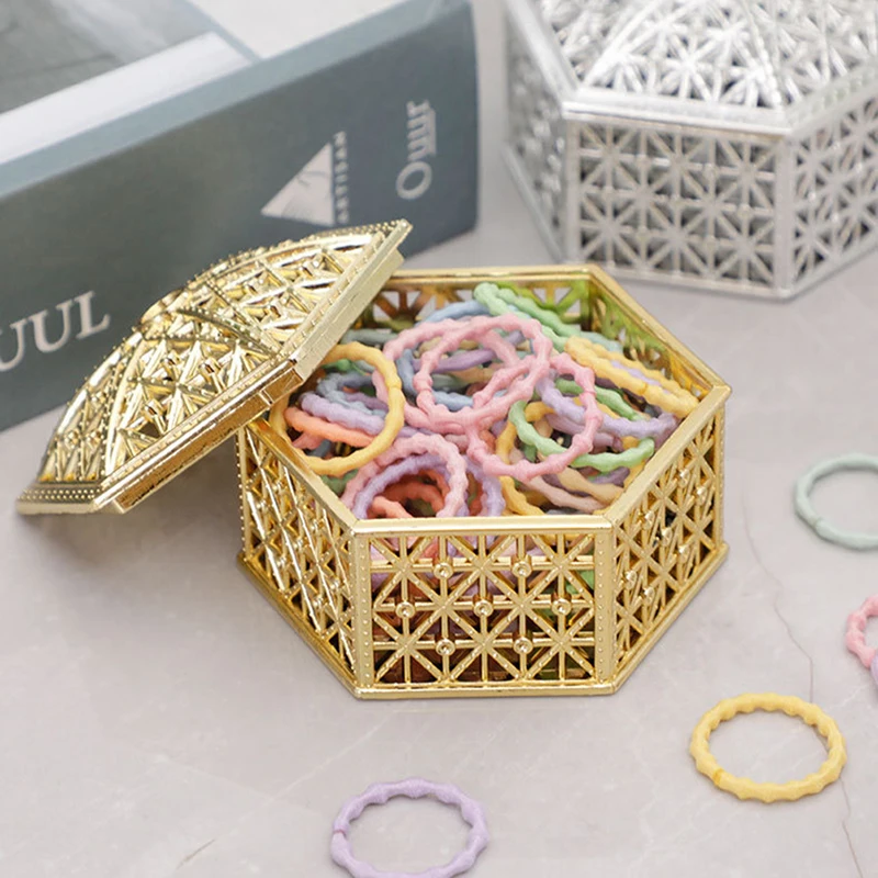 1 Pc Creative Plastic Hollow Gold Foil Cake Esagonale Vintage Chocolate Candy Box Per Bomboniere Per Feste Di Matrimonio