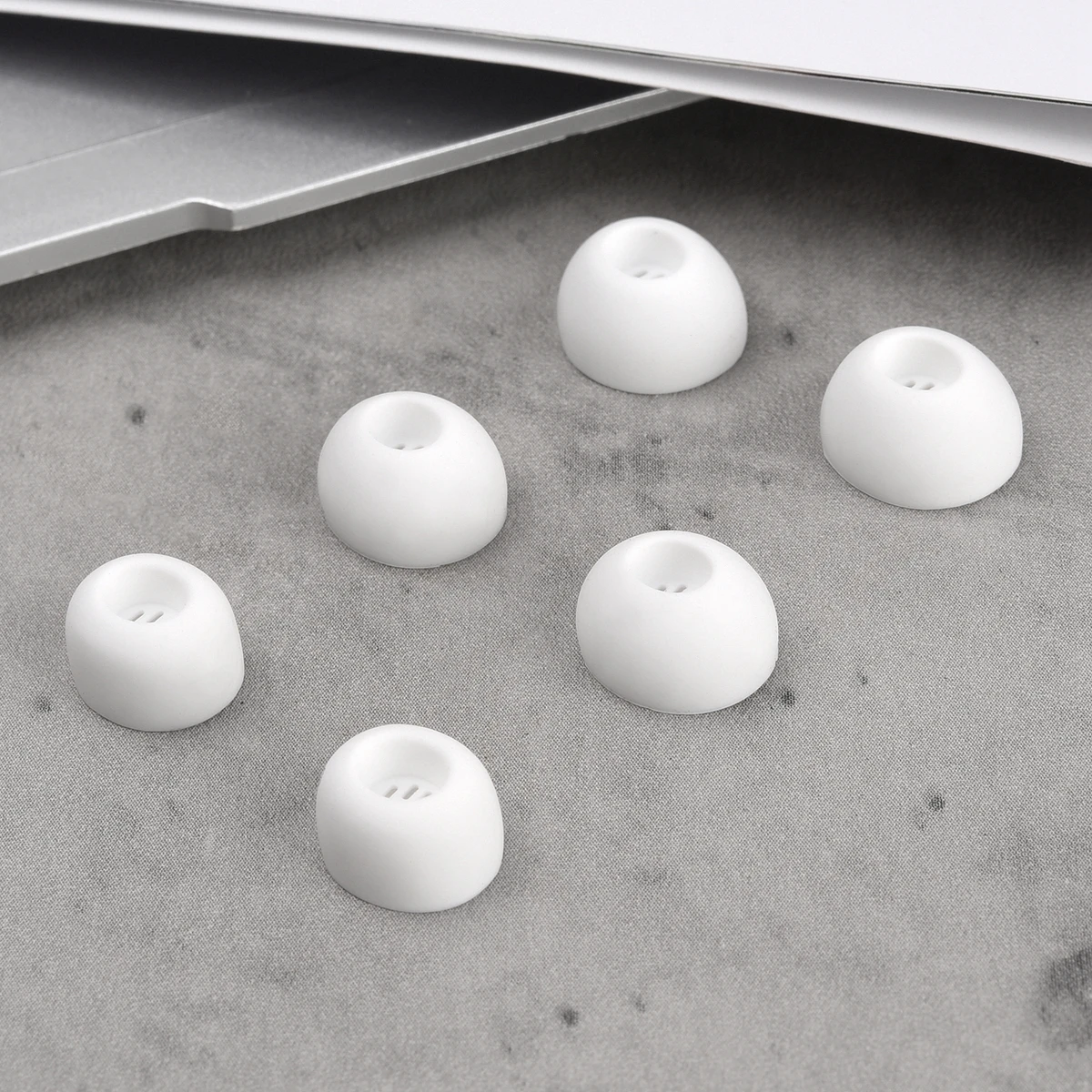 High Quality Silicone Ear Tips for Oneplus Buds Pro TWS Eartips Buds N Ture Wireless Active Noise Reduction Earbuds Tips