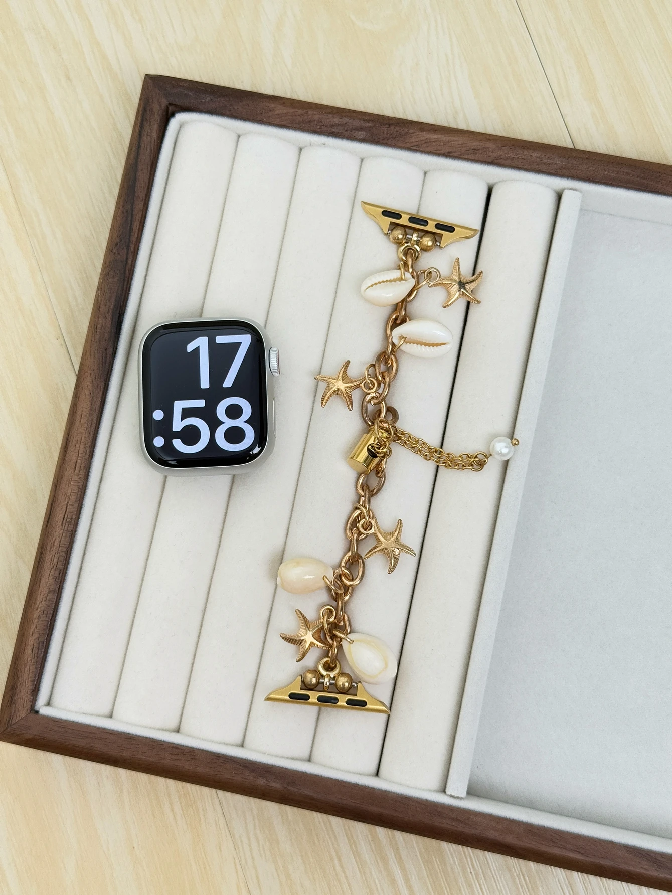 ตัวเลือกสินค้า ลูกปัดโลหะ ดีไซน์สวย สำหรับ Apple Watch Band