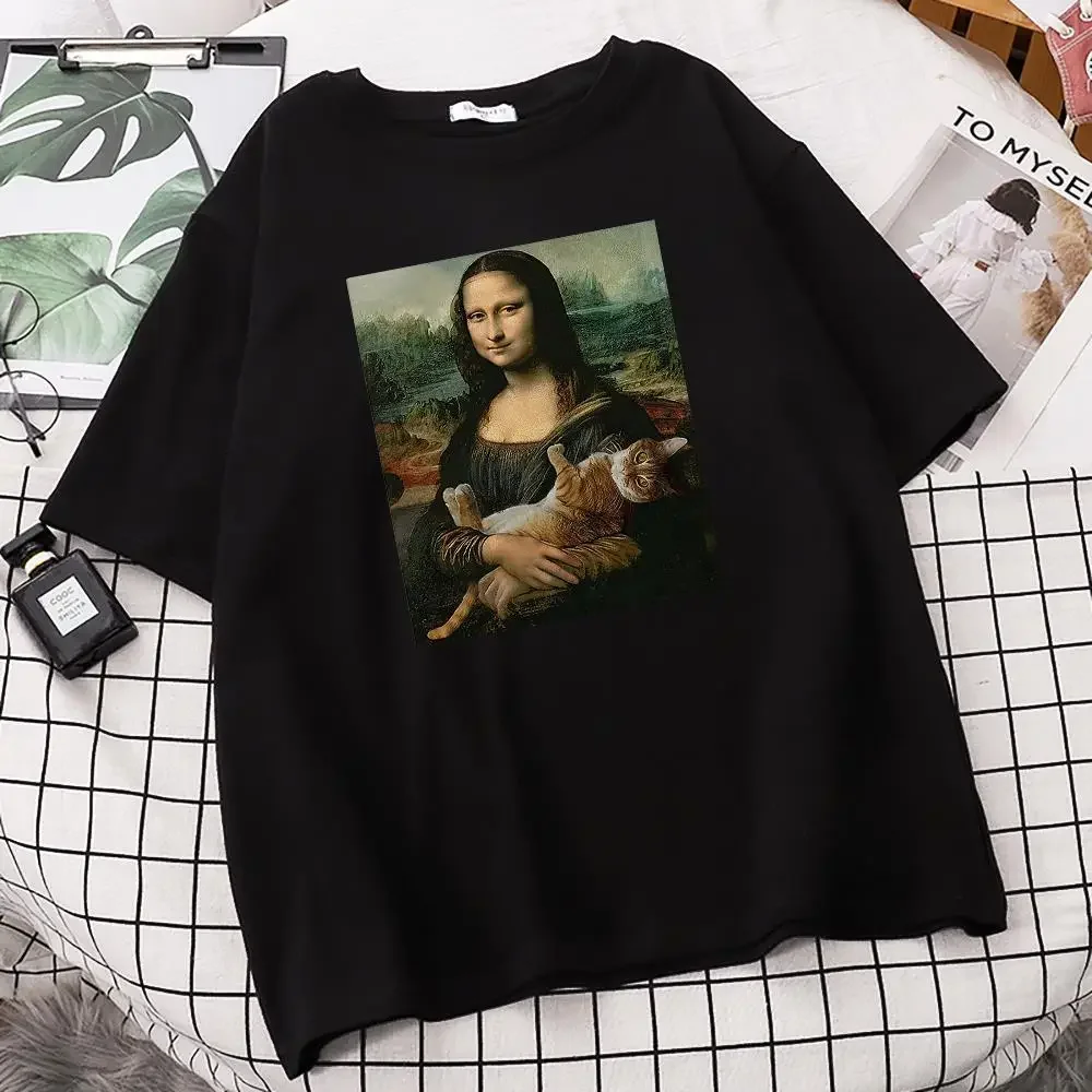 

Funny Print T Shirt Famous Mona Lisa Hold Cat Woman Loose Manga Short Sleeved Vintage Home T-Shirt Casual Home Womens T shirts