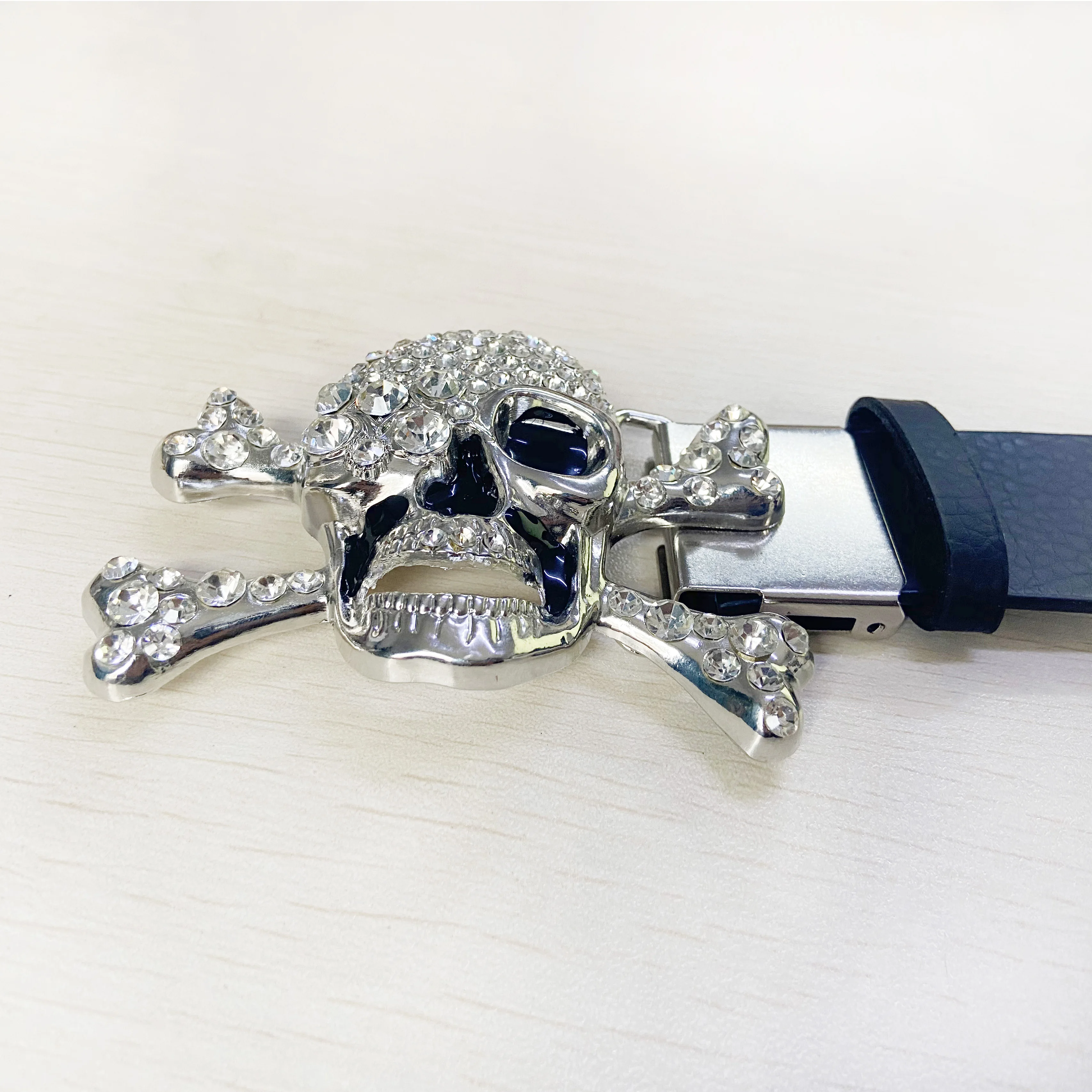 BuckleClub zinc alloy heavy rhinestones skull belt buckle FP-01336