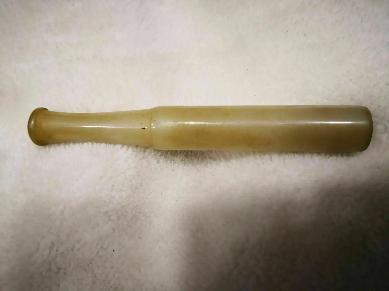 

Chinese old jades carving natural jade cigarette holder home decor