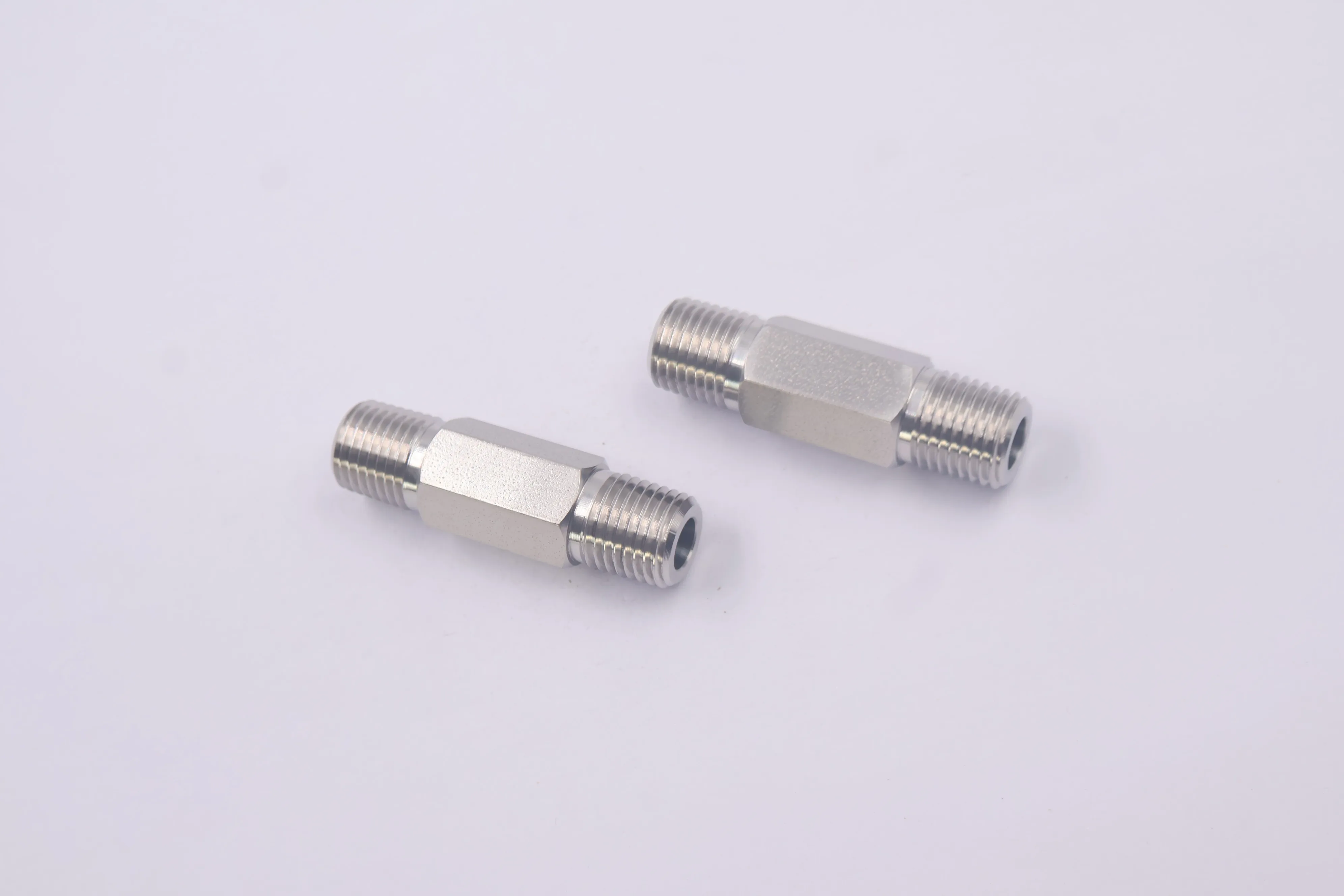SS-4-HLN-4.00, Stainless Steel Pipe Fitting, Hex Long Nipple, 1/4 in. Male NPT, 4 in. Lengt
