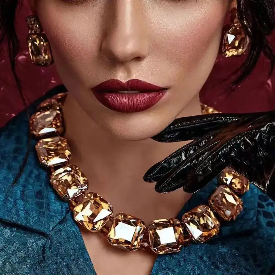 

Women Copper Paved Bling Square Crystal Link Chain Necklace White Black Champagne Crystal Banquet Bib Statement Collar Wholesale