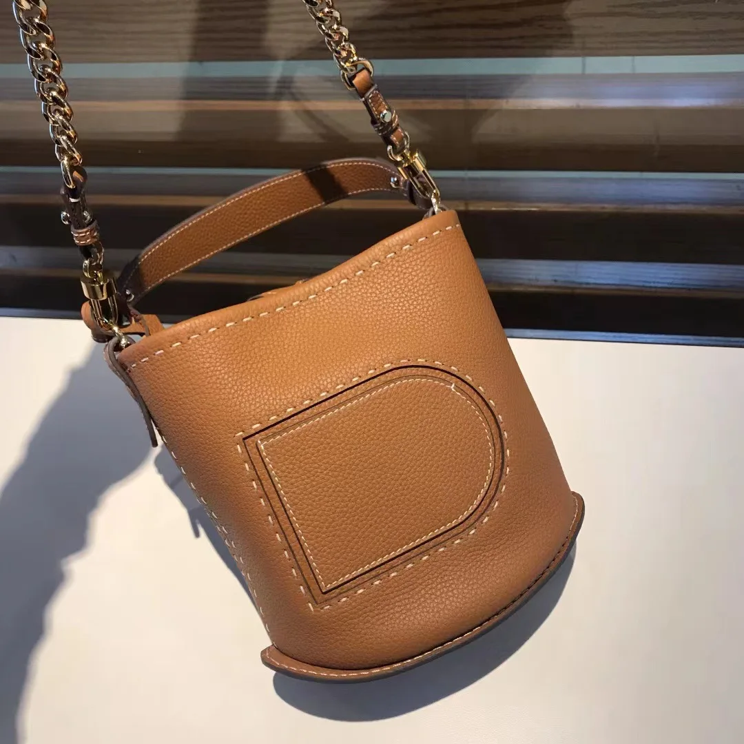 

2023 New Water Bucket Bag Leather One Shoulder Crossbody Handheld Women's Bag Fully Handsewn