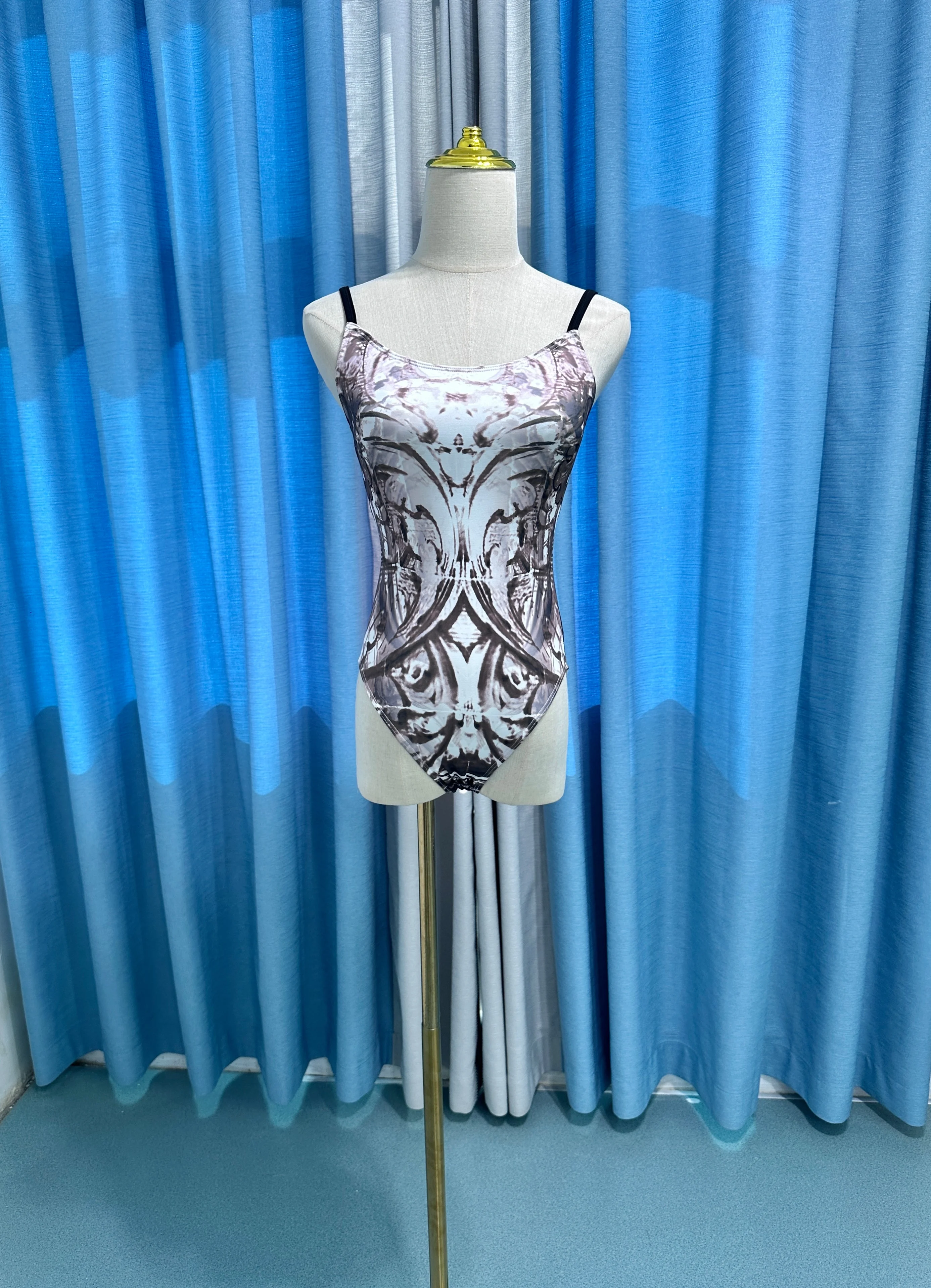 Ballett Tanz Trikot Frauen Weiß Ärmellose Tanzen Overall Erwachsene Eleganz Tägliche Praxis Ballett Tanz Kleidung Yoga Trikot – Detail 11