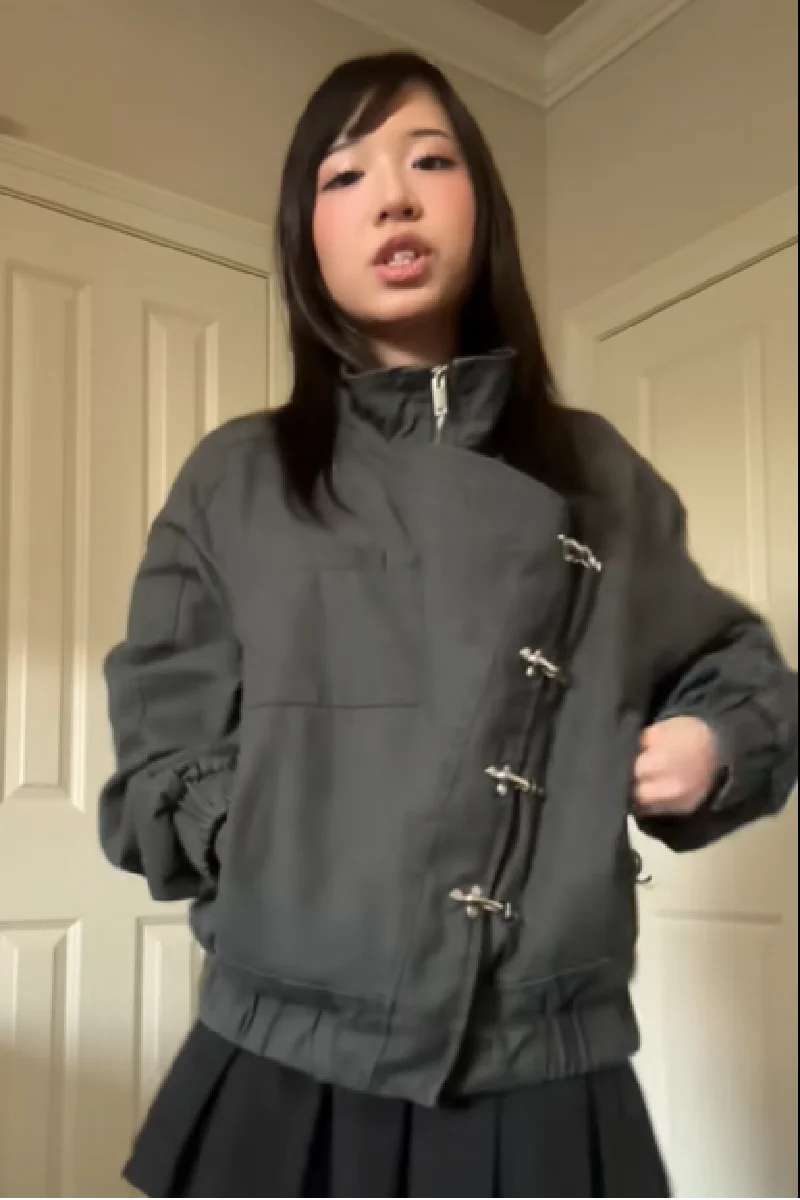 ג'קט עם כובע ג'ינס עם אבזם מתכת לנשים, שרוול ארוך, צבעי טיידי, מעיל קפוצ'ון משוחרר ונוח לשימוש יומיומי, סטריטוורס חדש לשנת 2025