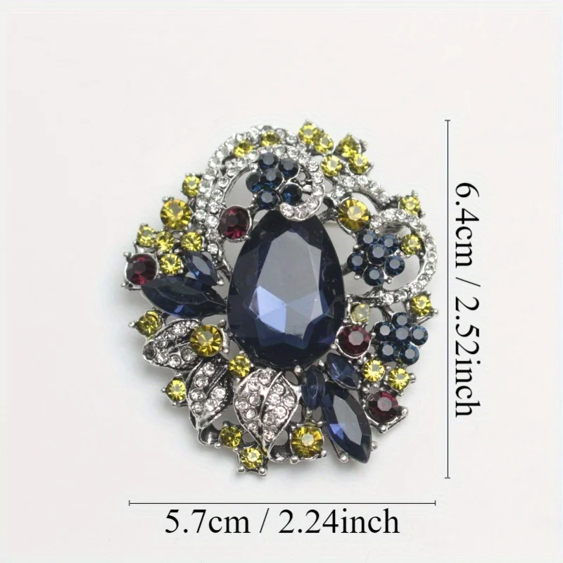 Elegant Brooch Design