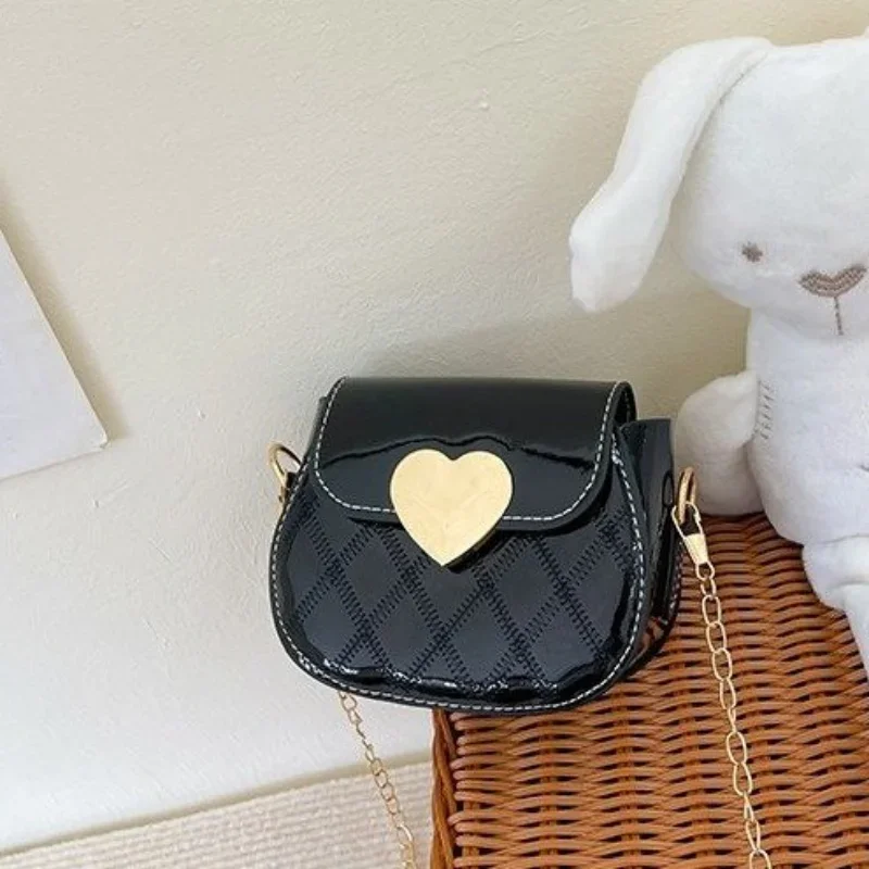 Lovely Patent Leather Chain Bag Crossbody Bags Cute Little Girls Mini Shoulder Bag ForFashion Coin Purse Small Kids Backpack 3