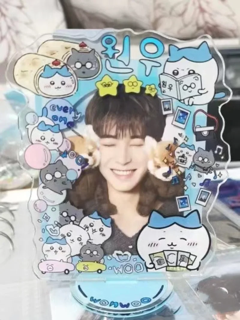 

Фоторамка Chiikawa, игрушечные фигурки, акриловая подставка, аниме модель, фигурка, украшение, детская коллекция, настольные украшения, игрушки в подарок