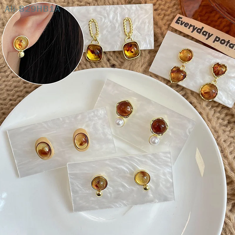 

1 пара, серьги-гвоздики в стиле ретро