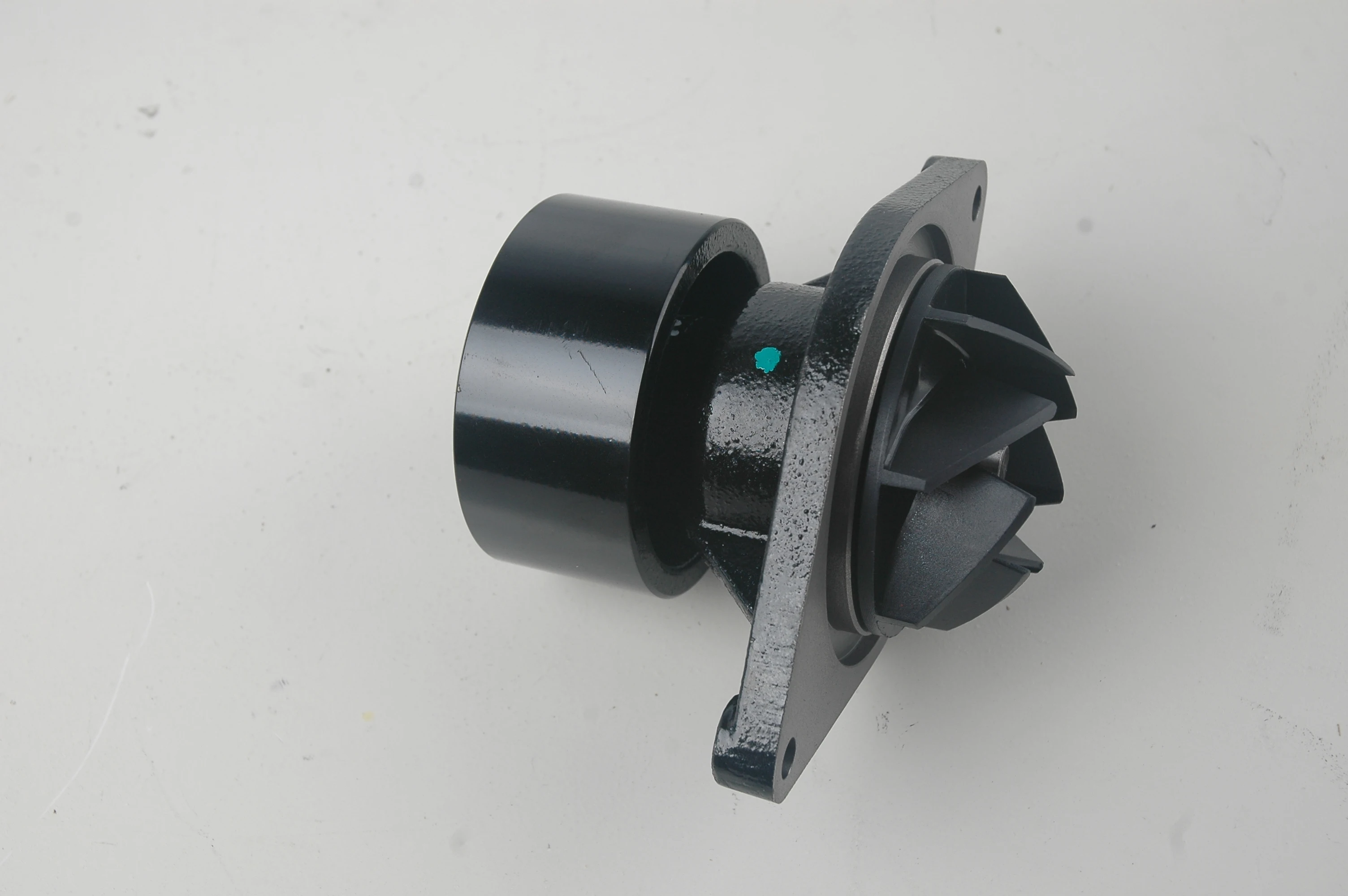 

Дизельный двигатель ISBe водяной насос 4891252