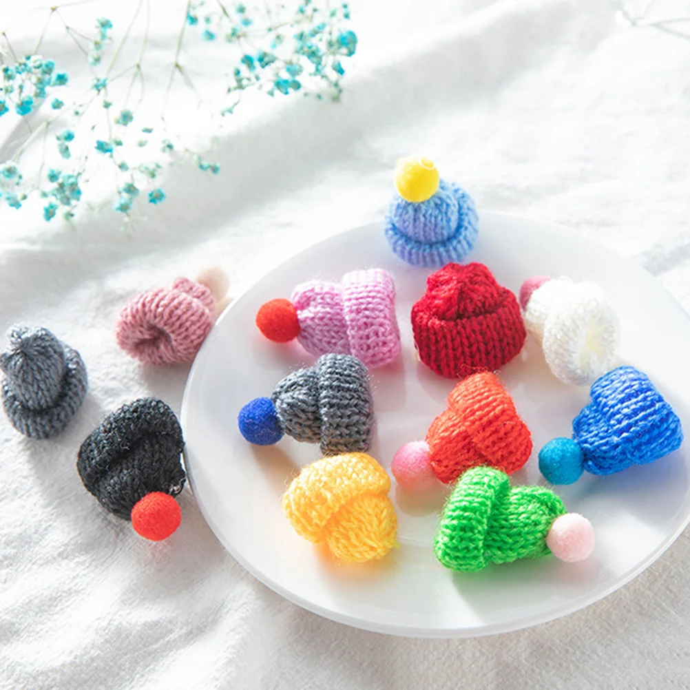 10pcs Woolen Yarn Knitting Hats Mini Christmas Hats Crochet Santa Wine Bottle Dolls Snowman Pompon Random Color knitted caps