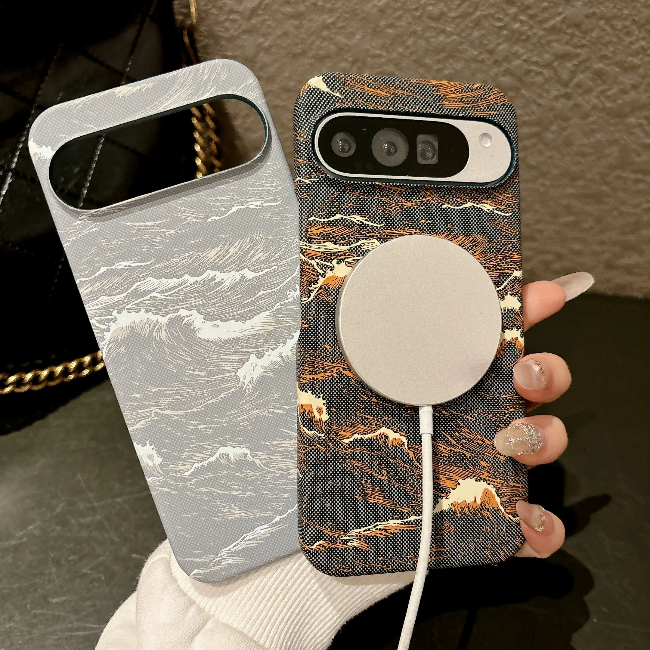 Kevlar Ocean Wave Texture Frameless Cooling Case with MagSafe Compatibility
