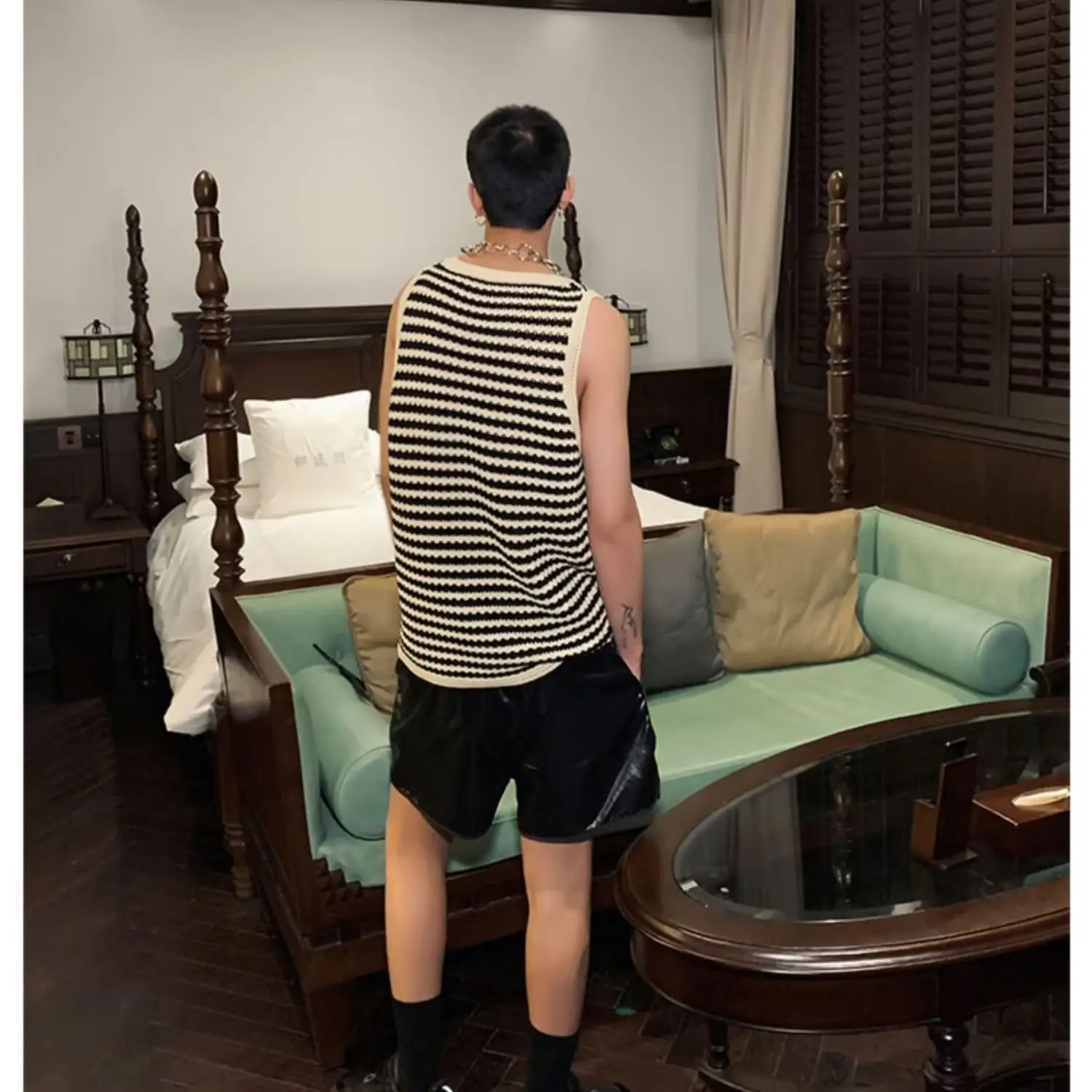 New Summer Thin Black and White Striped Knitted Sweater Vests for Men Casual Loose Sleeveless Houndstooth Harajuku Sweater Vests