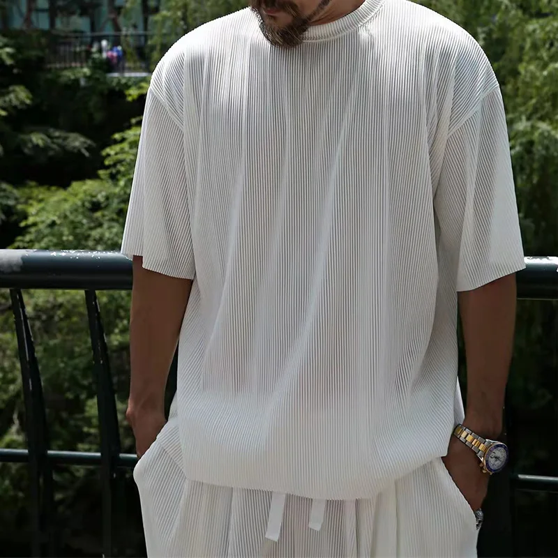 Men's Vertical Striped Shirt Personalized Loose Fitting Set Short Sleeved Shorts Solid Casual Sports Set Summer 2023 Sweatpants