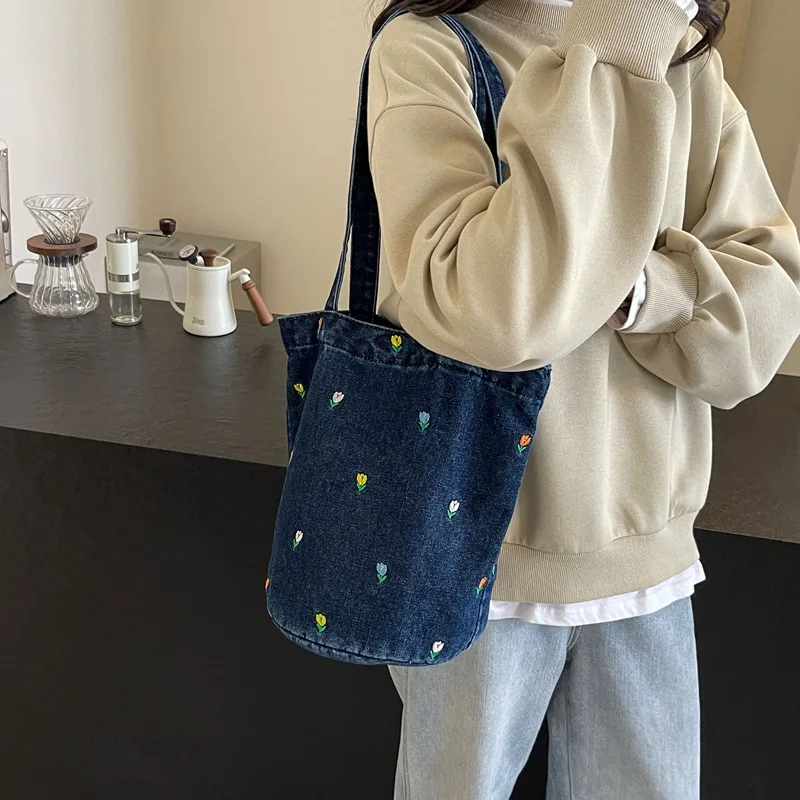Embroidered Denim Bucket Bag Summer Large Capacity Tote Bag In All-match Shoulder Ladies Carrng Portable Shopping