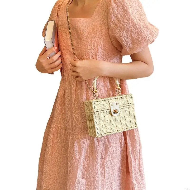 28GD Fashionable Square Straw Bag Crossbody Purses Basket Purse for a Statement Look