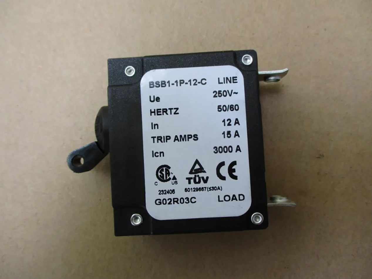 

BSB1-1P-12-C 250В 12А детали генератора