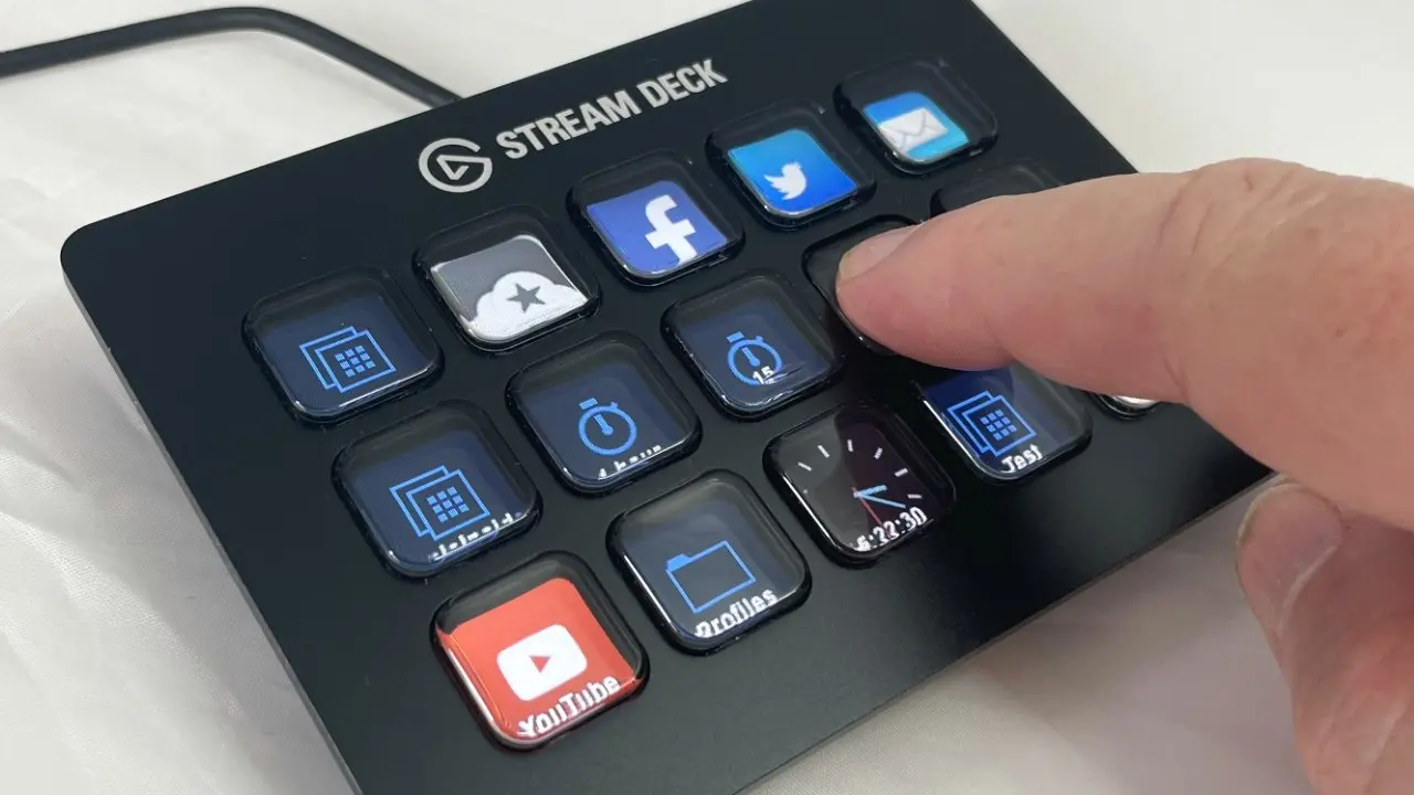 Elgato Stream Deck Studio Controller LCD Button 15-Key Stream Deck