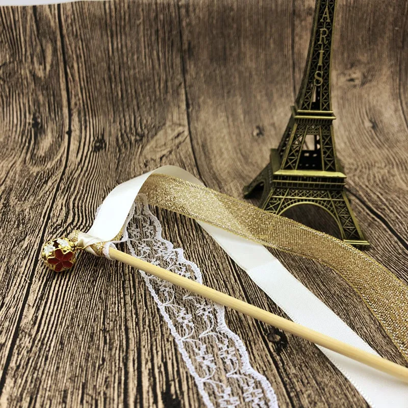 Whitney New 1674 Wedding Event Decoratn Lace Gold Wedding Wands Ribbon Pull Lawn Wedding Party Guest Hand Hold Cheers Wand