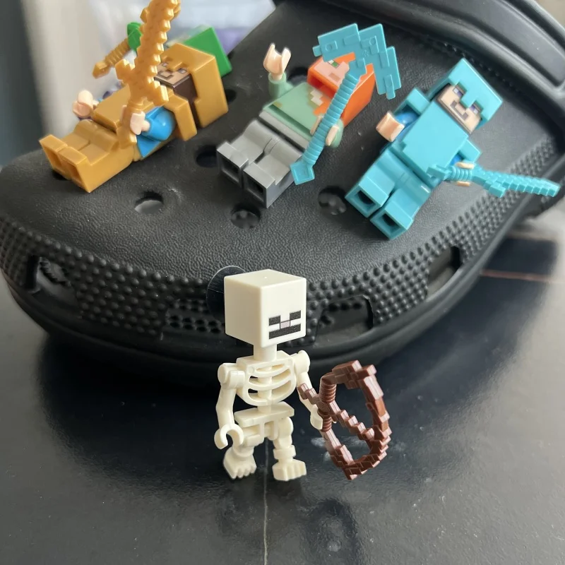 Shoe charms Jibbitz Building Block Shoes Charms Clogs Plastics Decorations Funny Cool Detachable Xmas Party Gifts Favors