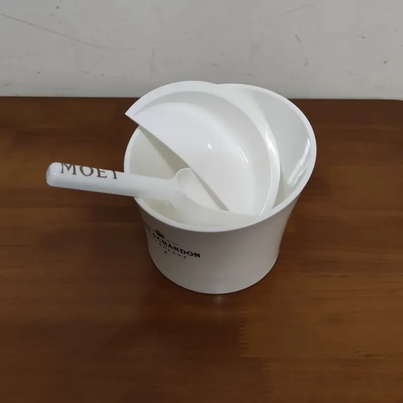 Description Picture 3 of itemWihte plastic Ice Buckets & Tongs Ice bucket wich Scoop