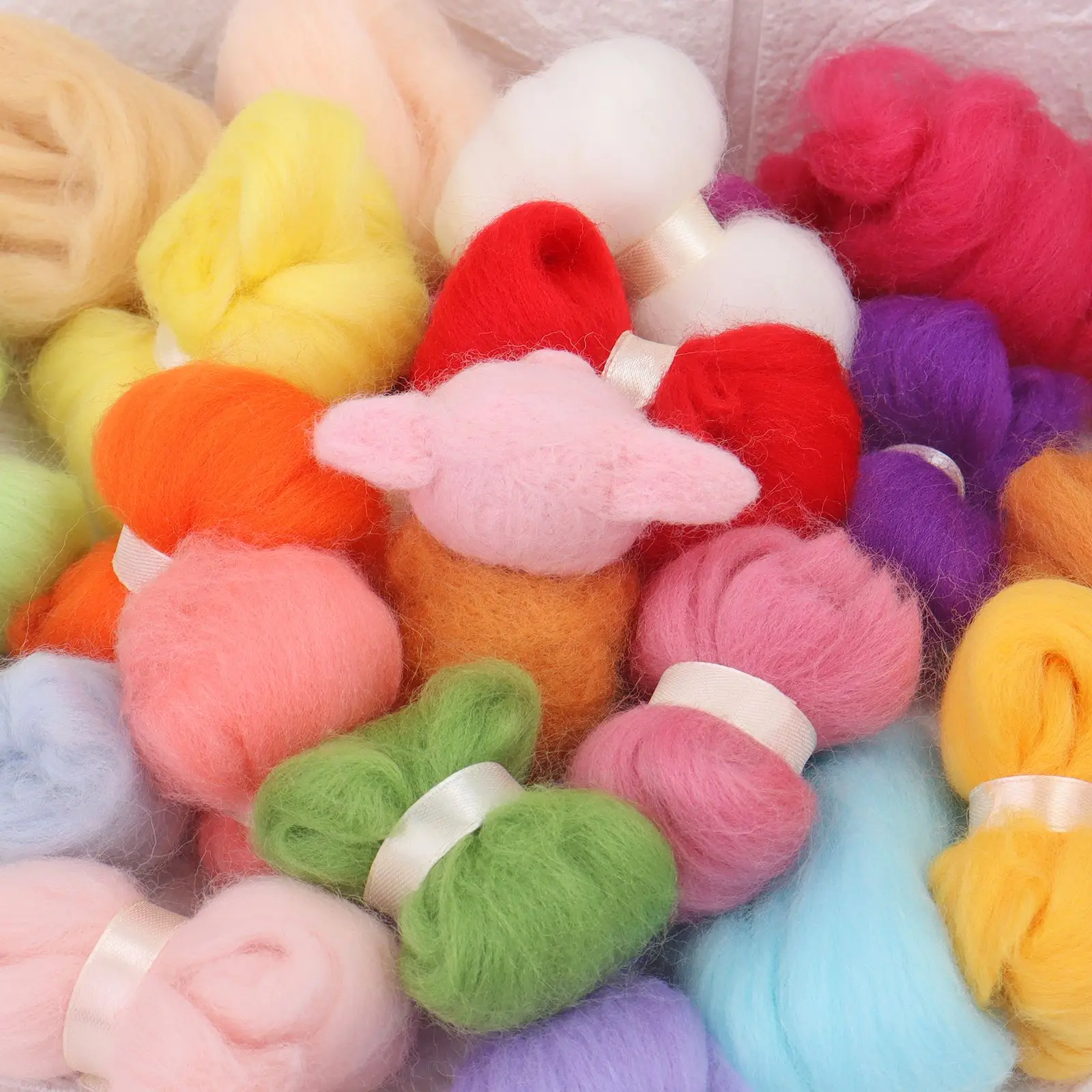 Wool Felting Kit 5g/Bag Multicolor Wool Felting DIY Cactus Ornament Felt Toys Craft Basic Materials Sheep Wool Felting Handmade Poke Tools Wool Felting Kit Needle Felt Kit Needle Felting Wool Wool Felting Needles Needle Felting Mat Wool Felt Accessories
