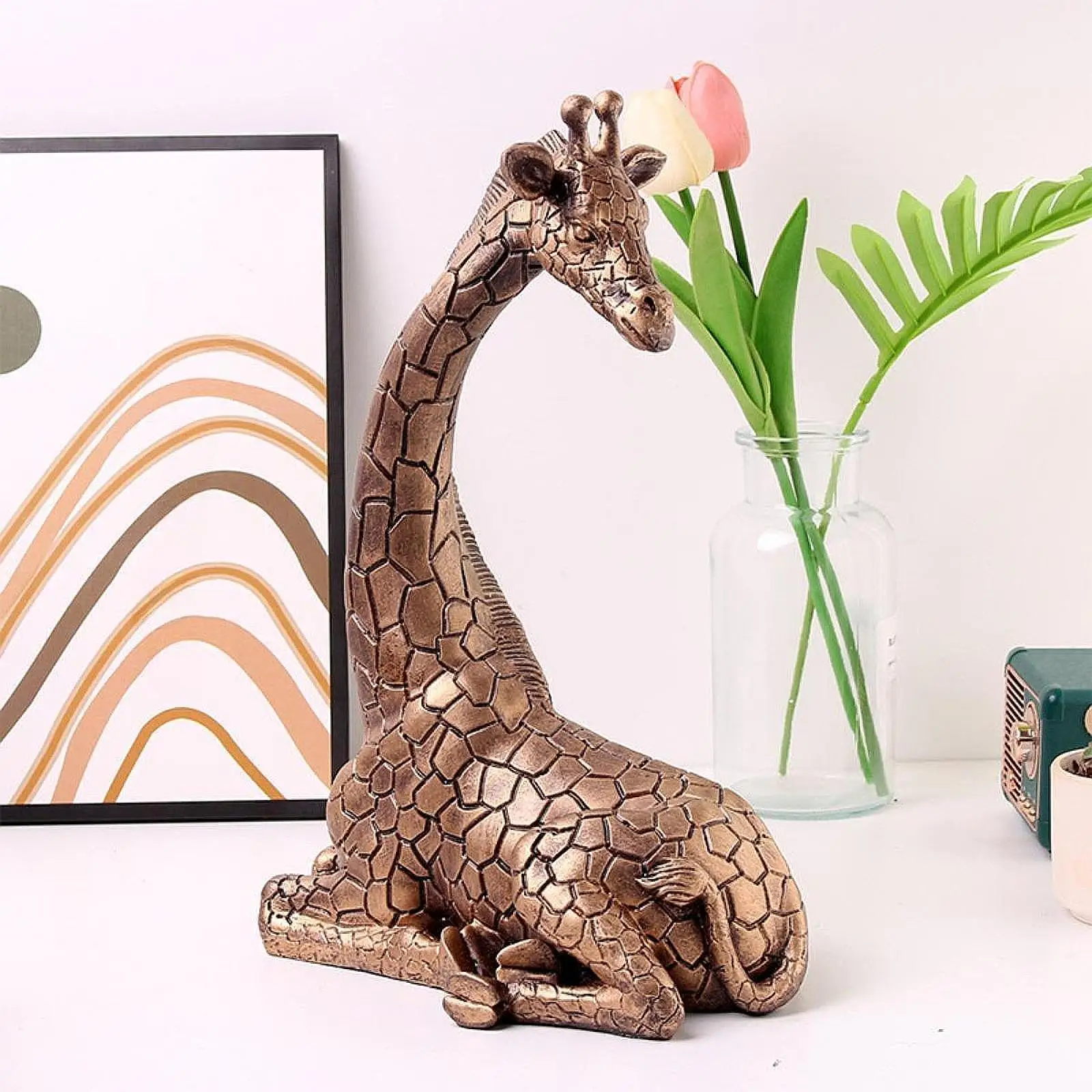 Decorative Giraffe Statue Animal Resin Figurine Sculpture Modern Ornament for Office Shelf Cabinet Housewarming Gift