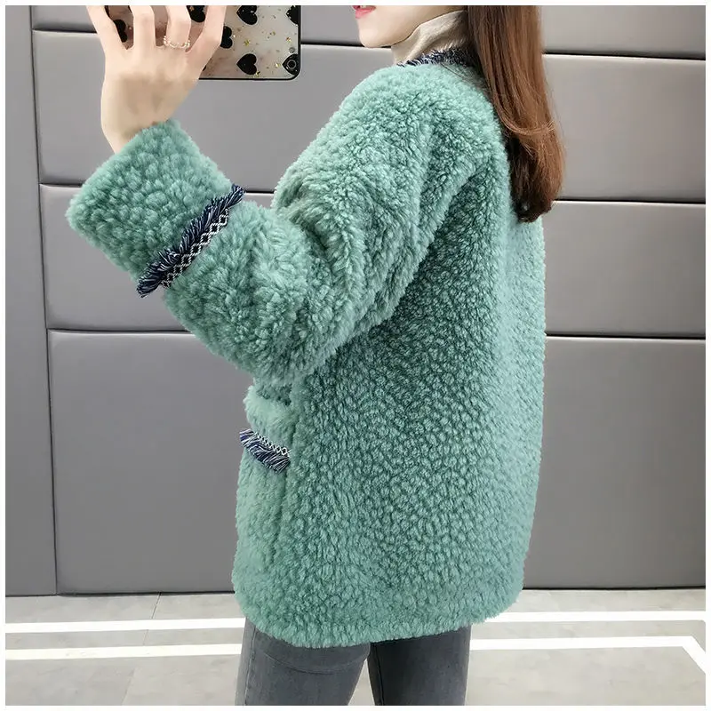 Formal Lamb Wool Jacket Women Outwear 2023 New Autumn Winter Fur Coat Fashion Loose Joker Tassel Single-Breasted Lambwool Coats
