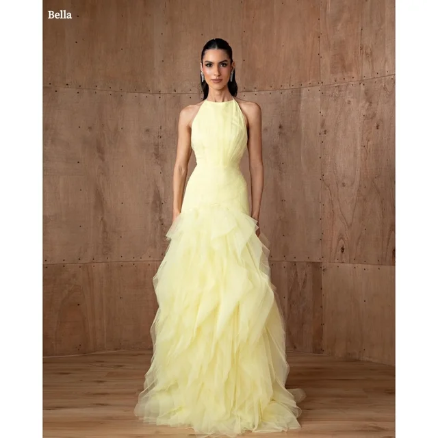 فستان بيلا مخصص برقبة رسن صفراء متعدد الطبقات من القماش الشبكي على شكل حرف a فساتين الحفلات بطول الأرض للحفلات الراقصة 2025