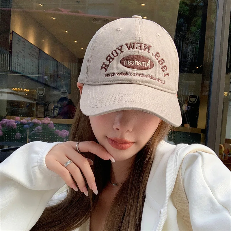 

The New 2023 Letters Soft Han Edition Show Face Small Cap Children Daseball Cap Joker Popular Logo Web Celebrity Leisure Sun Hat