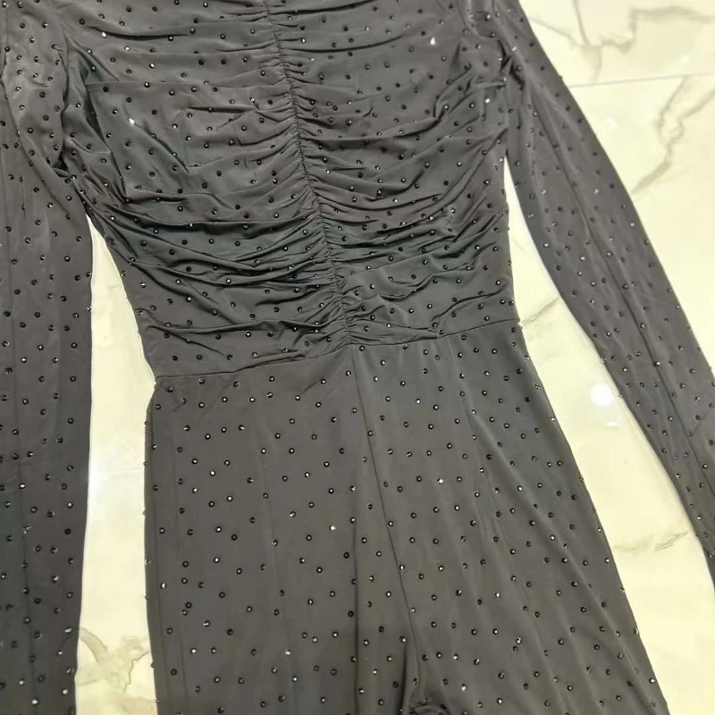 Рисунок 3 - 2024 Черный со стразами на молнии