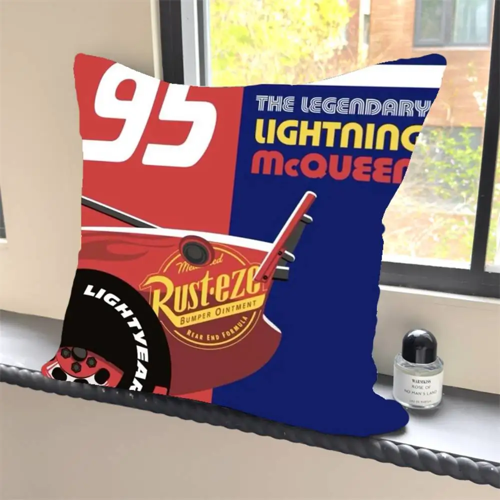 1PC Cartoon Autos Film Lightning Mc Königin Kissen Fall Platz Schlafzimmer Sofa Freizeit Komfort Kissen Auto Hause Dekoration – Detail 9