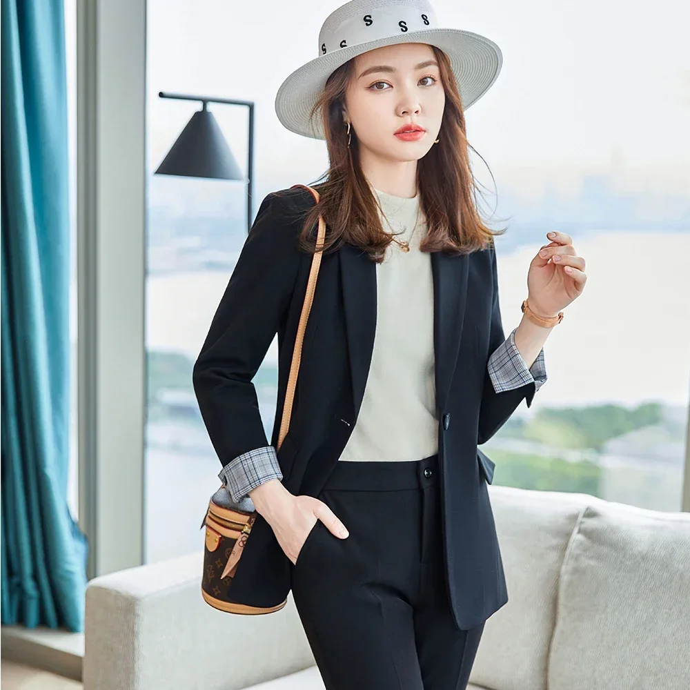 Рисунок 4 - Женский брючный костюм из 2 предметов