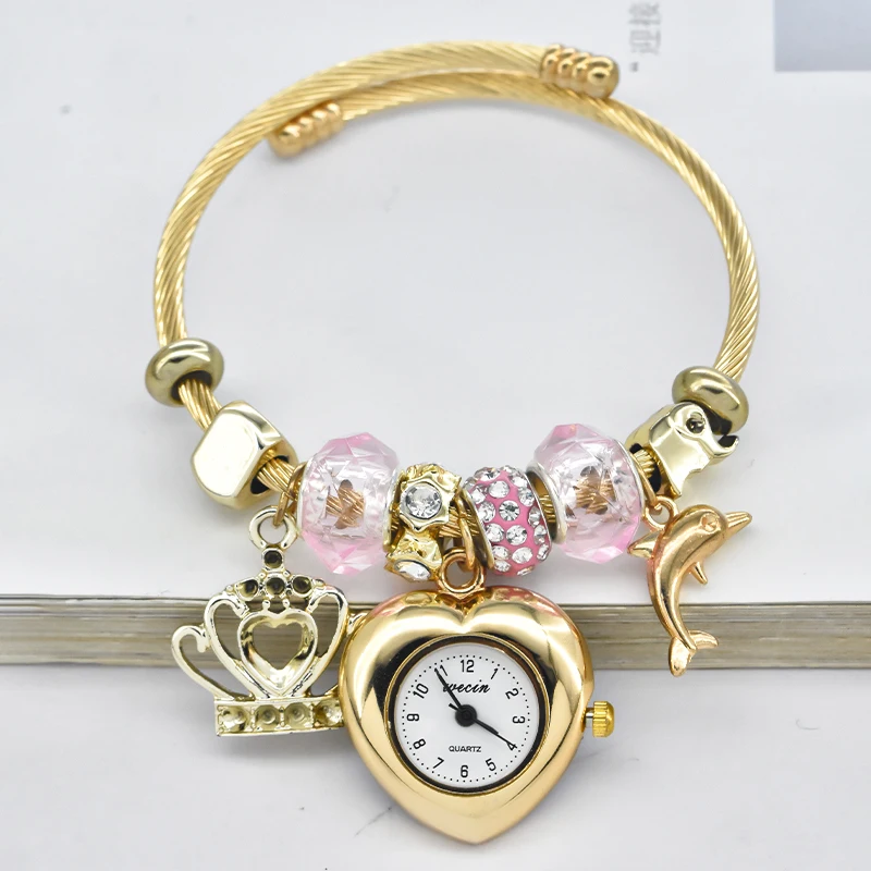 Women's Bracelet Watch Love With Stylish Decor Refined Round Quartz Watch Casual Elegance 4