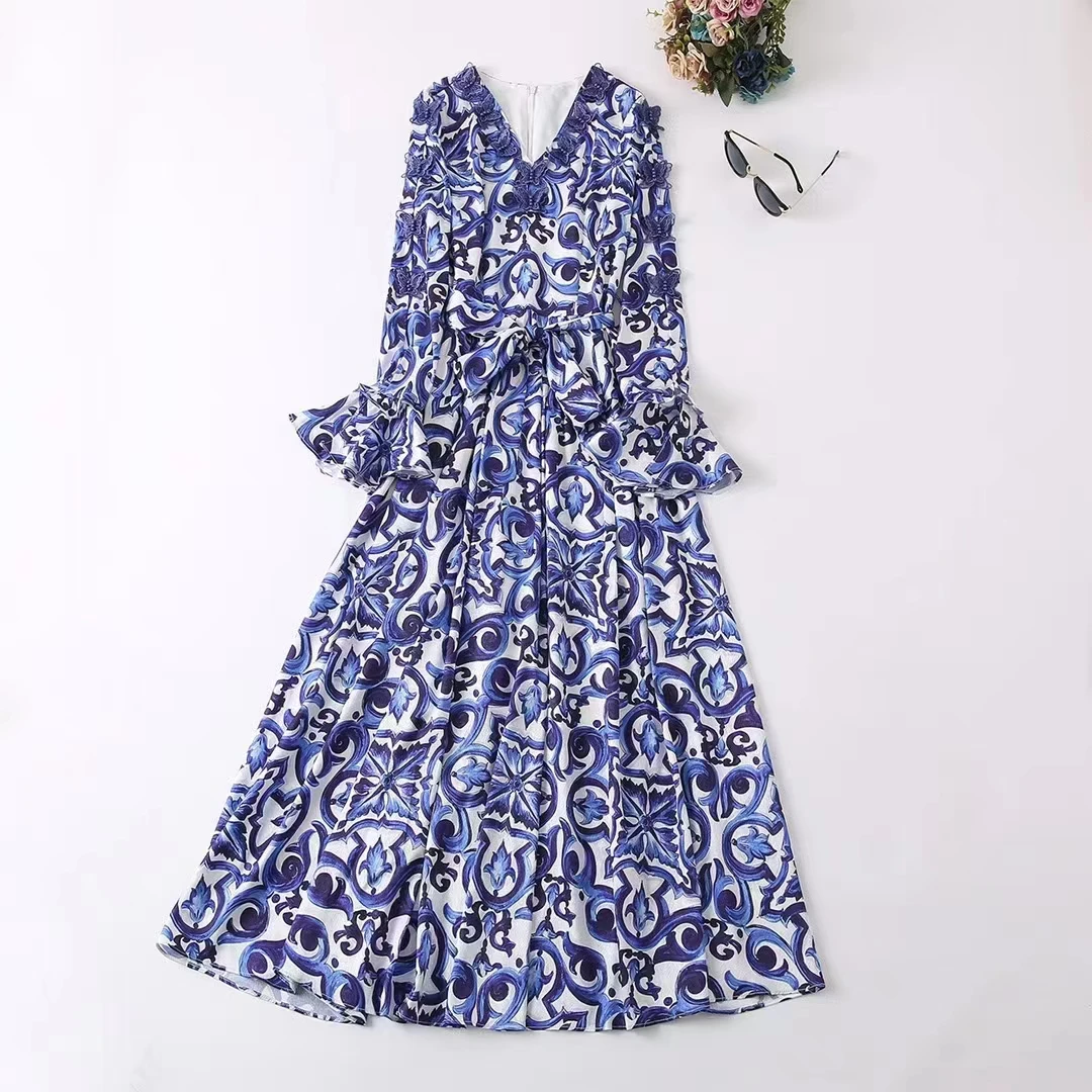 

New European and American women's wear for winter 2022 Long sleeve butterfly embroidery nail bead V neck print fashion dress