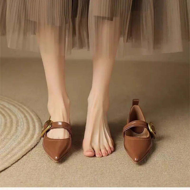 2024 New Flat Bottom Temperament Women's Single Shoes Autumn Pointed French One Button Mary Jane Soft Sole Shoes for Women 35-40 3