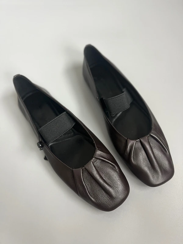 Jenny&Dave Slip-On Loafers New French Retro Fashion Ladies Flat Shoes Pleated Women Shoes Simple Genuine Leather Soft Casual