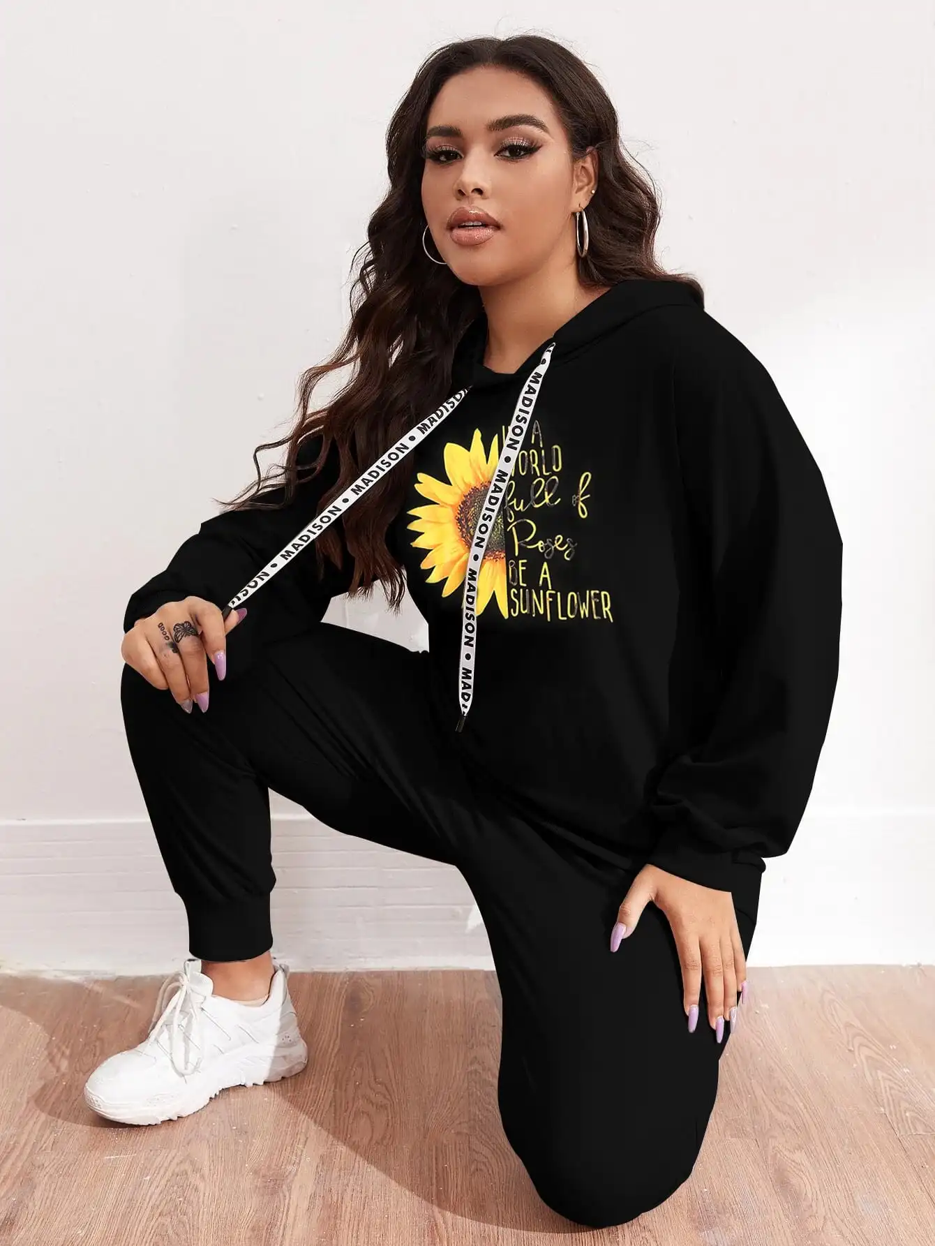 

Finjani Plus Size Women Suit Set Sunflower & Slogan Graphic Drawstring Thermal Lined Hoodie Casual Clothing For Autumn New