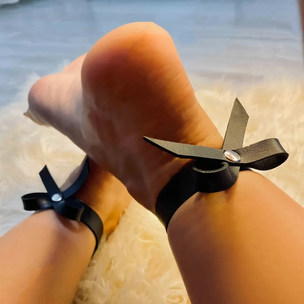 Silver Anklet Bracelet Fashion Bowknot Anklets Luxurious PU Leather Ankle Cuffs Bow Silver Studs Women 2Pcs