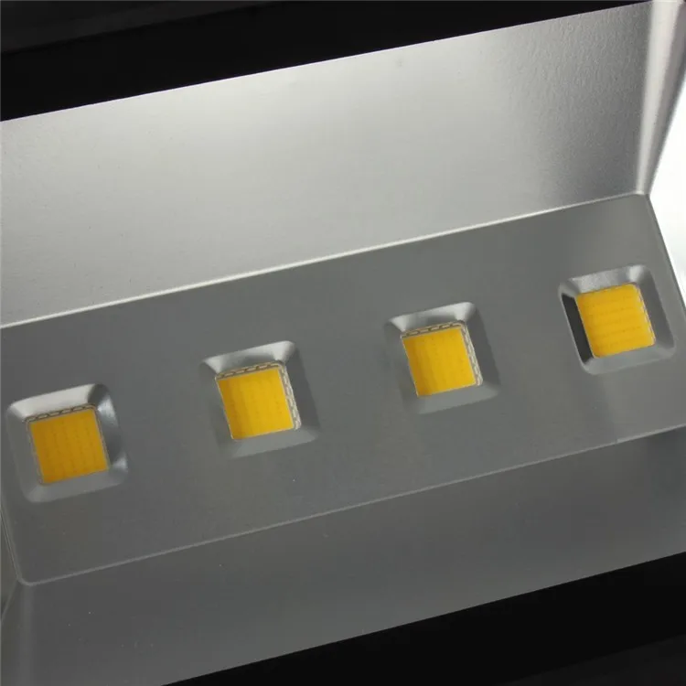 블랙 하우징 LED 투광등 120도 광각 200W 3000K 4000K 6000K 역률 0.95 이상 IP67 SMD 칩 3년 보증
