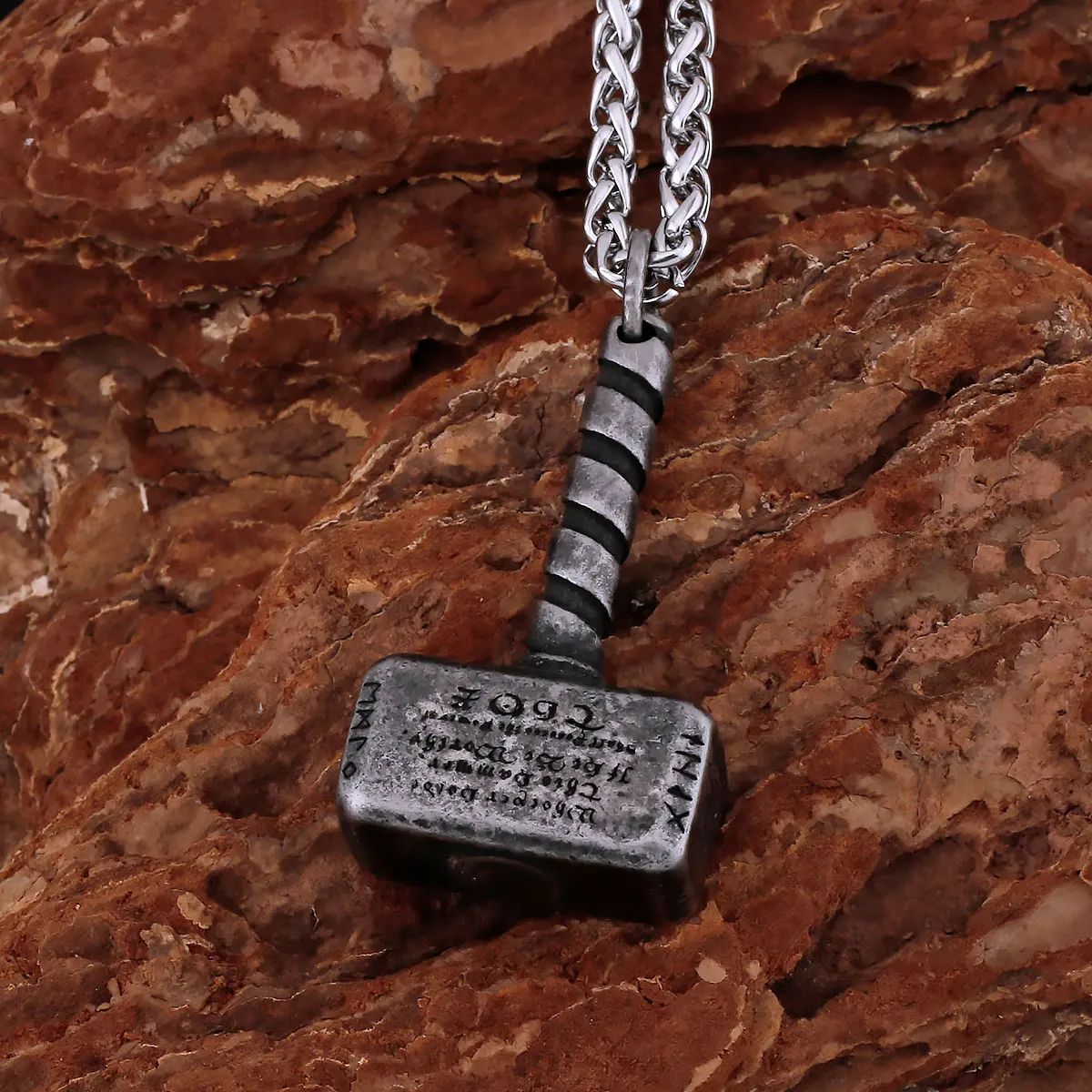 

Hip Hop Retro Viking Creative Thor's Hammer Necklace Men's Nordic Stainless Steel Amulet Pendant Fashion Jewelry Teen Gift
