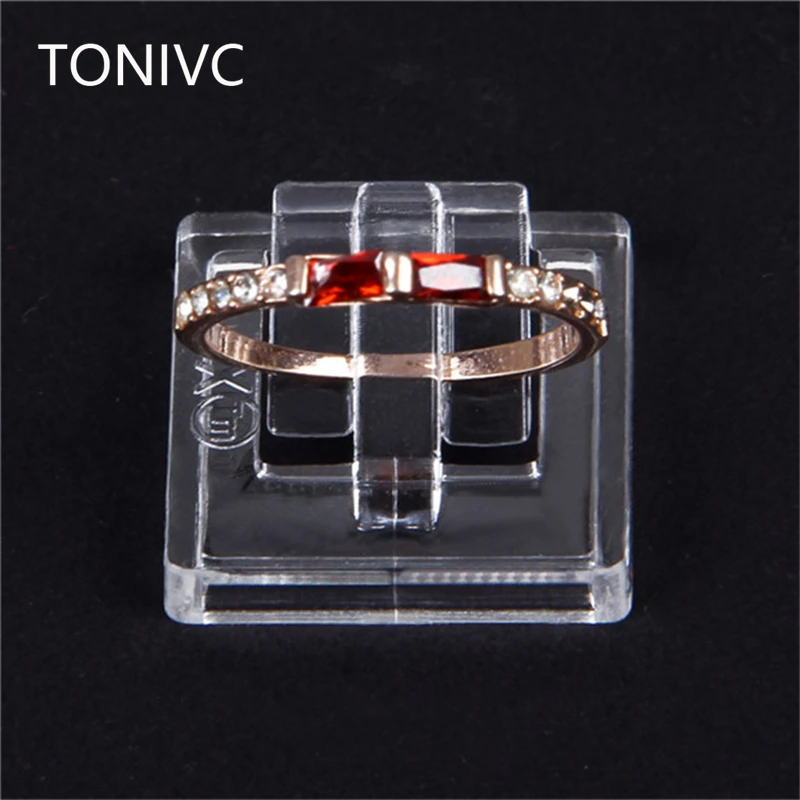 TONVIC 50pcs/100pcs Square Clear Plastic Ring Acrylic Jewelry Storage Display Stand Clip Ring Display Wholesale tonvic and clear plastic ring holder ring display card sheet jewelry organizer stands display tool