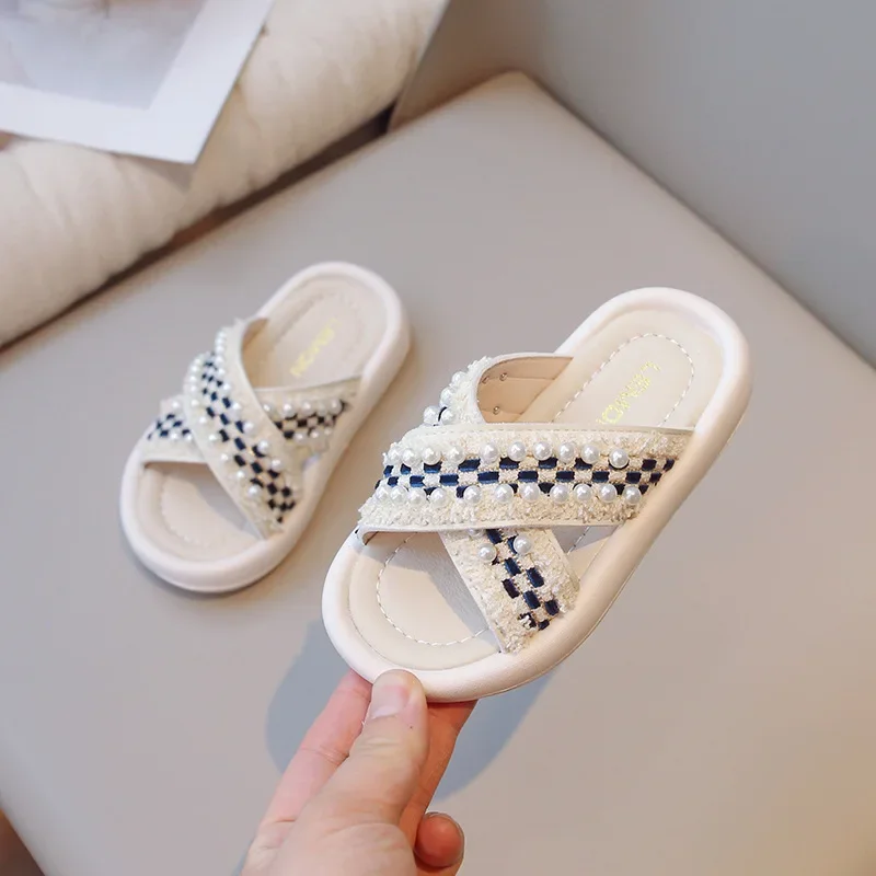 

Girls' Outdoor Sandals 2024 New Kids Princess Style Casual Slippers for Summer Vacation Children Sweet Beading Home Shoes Indoor