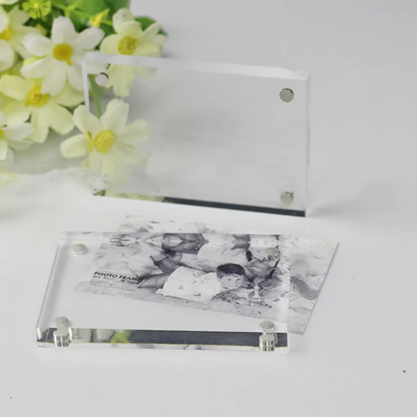 Acrylic Photo Picture Frame Display Show Stand Holder Clear Plastic Crystal Magnet Sucked on Desktop 1Pack
