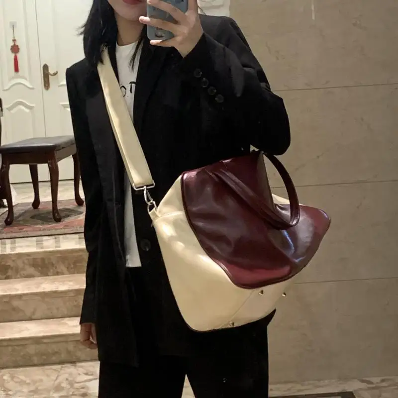 New High-end American Retro Patchwork Color Contrast Crossbody Women's Bag Casual And Simple, Large Capacity Travel Fitness Bag